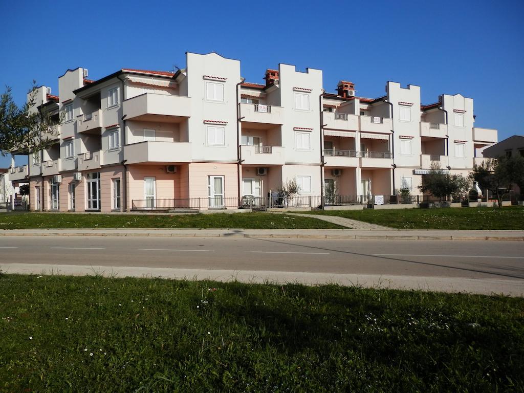 Apartments Nautica Novigrad  Exterior photo